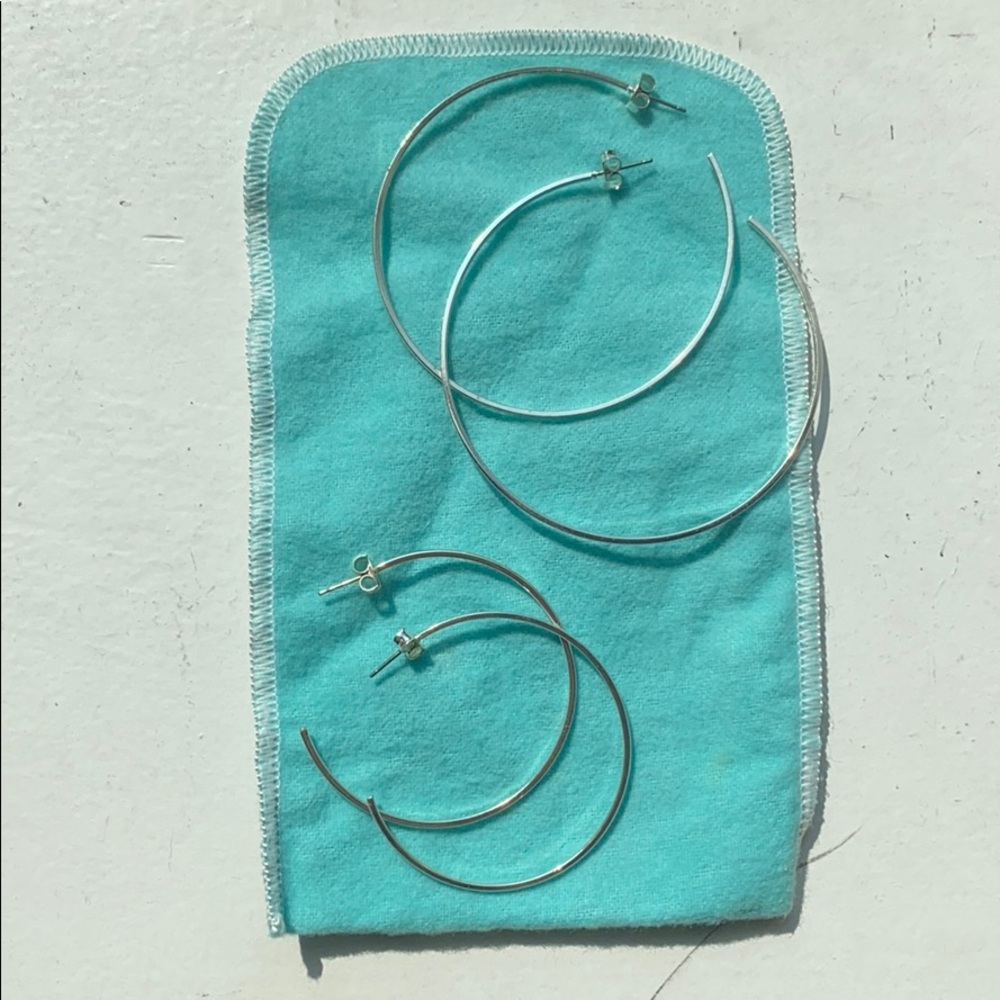 Set of silver hoop earrings